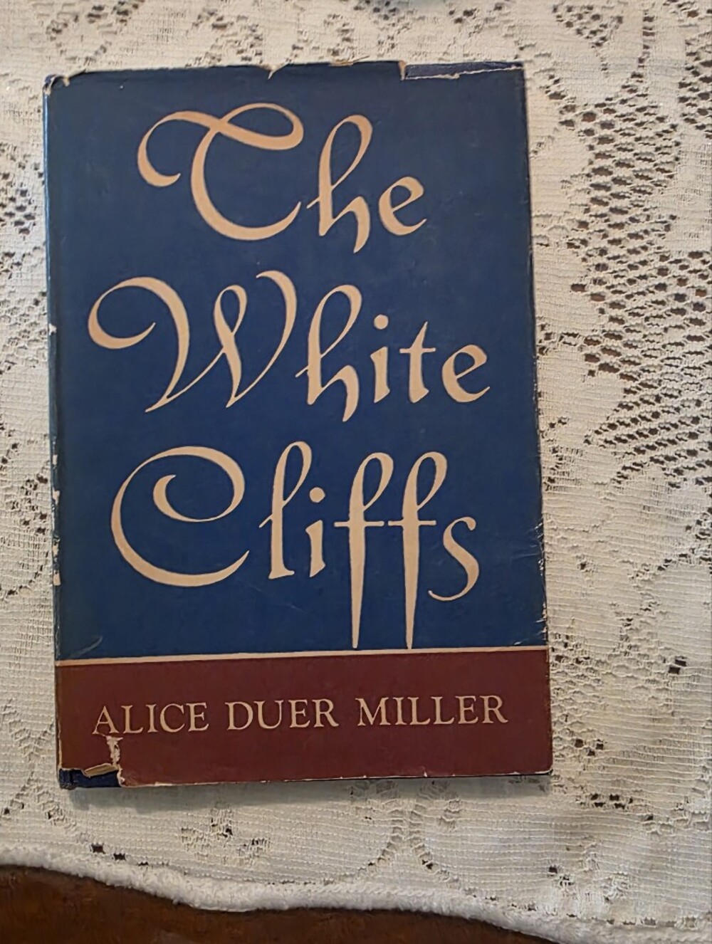 Vintage The White Cliffs by Alice Duer Miller Book Hardcover dust cover